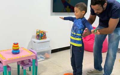 Terapia ocupacional fortalece autonomia e inclusão de crianças com TEA atendidas pelo INASP